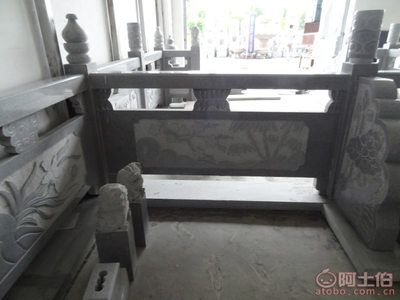 【宏坤誠(chéng)信廠家花崗巖石欄桿芝麻灰欄桿多品種欄桿量多優(yōu)惠】武漢市東西湖宏坤石材經(jīng)營(yíng)部 - 產(chǎn)品庫(kù)